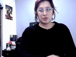 Acest model este live acum. scarlettsen
