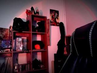 Mistress Scarlett Sen