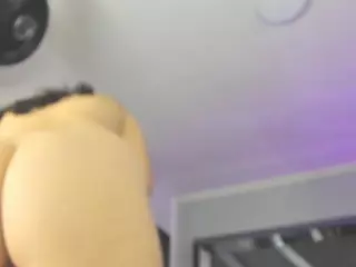 AlliJadid's Live Sex Cam Show