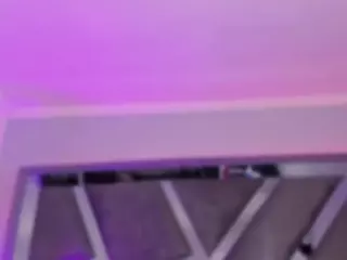 AlliJadid's Live Sex Cam Show
