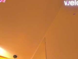 ella-harper Live Webcam on CamSoda