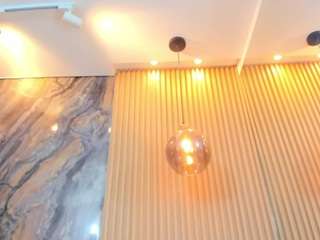 ella-harper's CamSoda show and profile