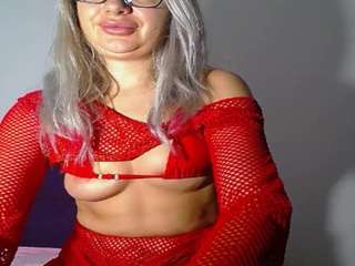 miakalifacreche Live Webcam on CamSoda