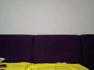 le modèle miakalifacreche est en webcam porno dans un show sur le site camsoda, il possède les tags suivants: anal toys,average,cumshot,drinking,ejaculation,gape,green eyes,orgasm,smoking,tattoos,big tits,blonde hair,hd