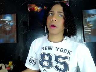 BrittanyQueen live cam preview