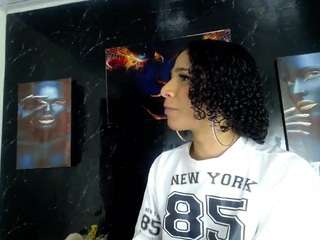 BrittanyQueen live cam preview