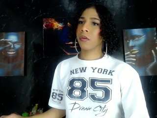 BrittanyQueen live cam preview