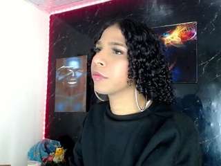 emma-michaelss webcam model
