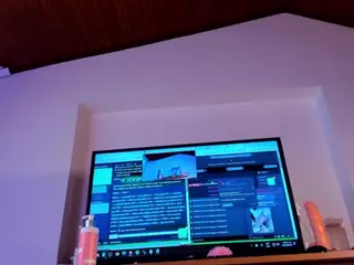 Abby-23's Live Sex Cam Show