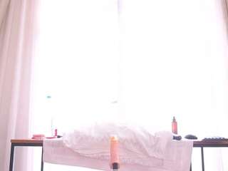 Emily live cam preview