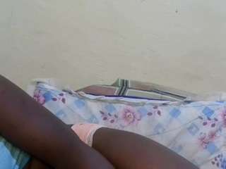 just-lela's CamSoda show and profile