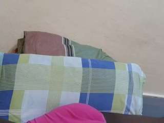 just-lela live cam profile