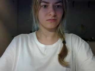 rosiejune Live Webcam on CamSoda