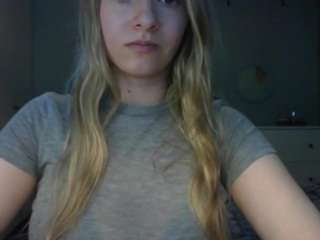 rosiejune live cam profile