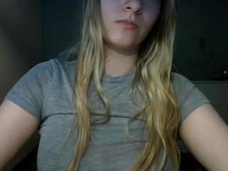 rosiejune live cam profile