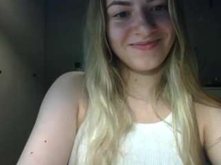 rosiejune Live Webcam on CamSoda