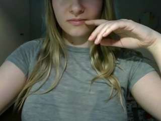 Rosiejune's cam show statistics and live stream