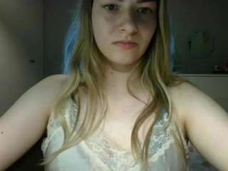 RosieJune live cam preview