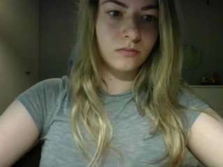 RosieJune live cam preview