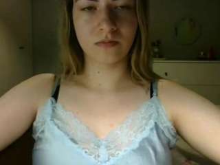 RosieJune live cam preview