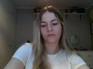 RosieJune's Live Sex Cam Show