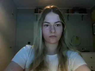 RosieJune's Live Sex Cam Show