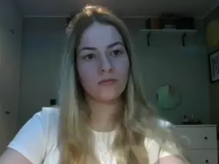 RosieJune's Live Sex Cam Show