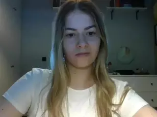 RosieJune's Live Sex Cam Show