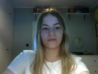 RosieJune's Live Sex Cam Show