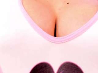 victoria-vallejo Live Webcam on CamSoda