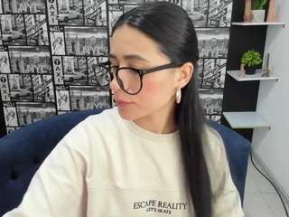 chloe-turner webcam