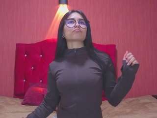 chloe-turner webcam