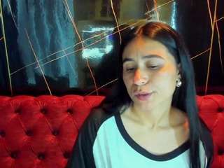 chloe-turner's CamSoda show and profile