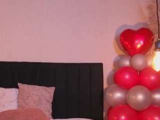 chloe-turner's CamSoda show and profile