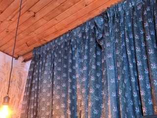 chloe-turner live cam profile