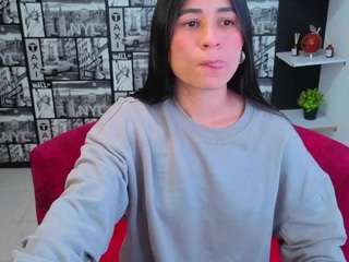 chloe-turner's live room