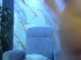 chloe-turner's live room