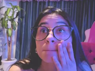 chloe-turner's Live Sex Cam Show