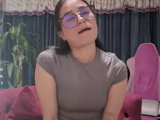 chloe-turner's Live Sex Cam Show