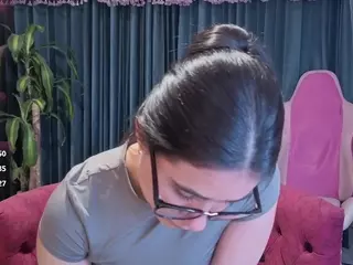 chloe-turner's Live Sex Cam Show