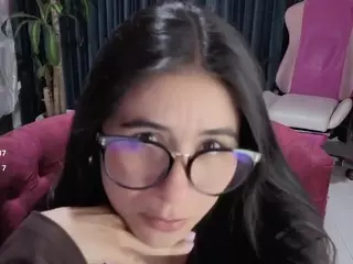 chloe-turner's Live Sex Cam Show