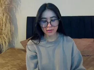 chloe-turner's Live Sex Cam Show