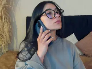 chloe-turner's Live Sex Cam Show