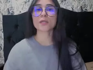 chloe-turner's Live Sex Cam Show