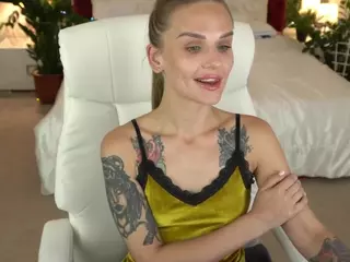 KiraGrayy's Live Sex Cam Show