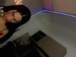  zeuss-xxx chat room