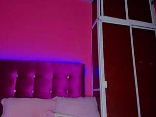 zeuss-xxx Live Webcam on CamSoda