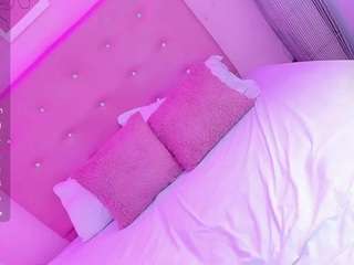 ashley-brightt Live Webcam on CamSoda