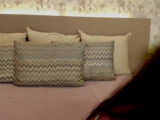 ivyellis Live Webcam on CamSoda