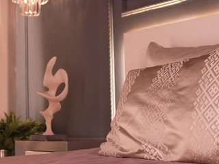 Make me lose my breath⭐Tip me 5 tkns for wave mode⭐Spin the wheel x 33 tkns⭐Control lush x 99 tkns [4 tokens remaining]